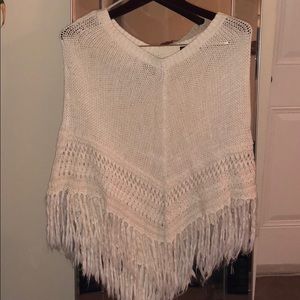 Fringed poncho 😍